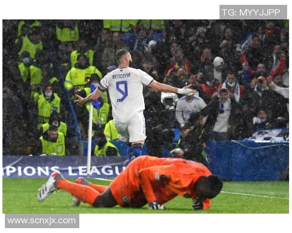 莱万状态火热欧冠赛场10场12球领跑射手榜金靴在望