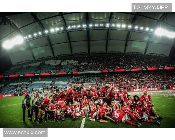 葡萄牙国队与本菲卡的精彩对决揭示足球魅力与团队精神的完美结合 葡萄牙国队与本菲卡的精彩对决揭示足球魅力与团队精神的完美结合